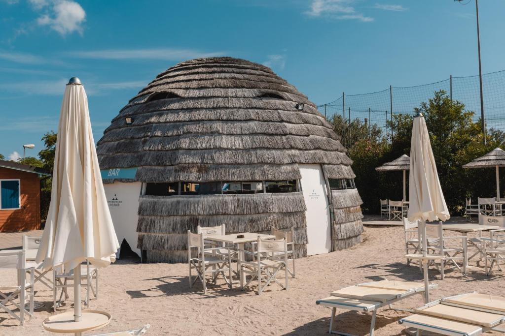 Natural Village Resort ポルト・ポテンツァ・ピチェーナ エクステリア 写真
